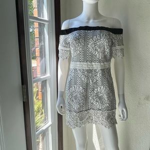 Forever 21 off the shoulder lace dress